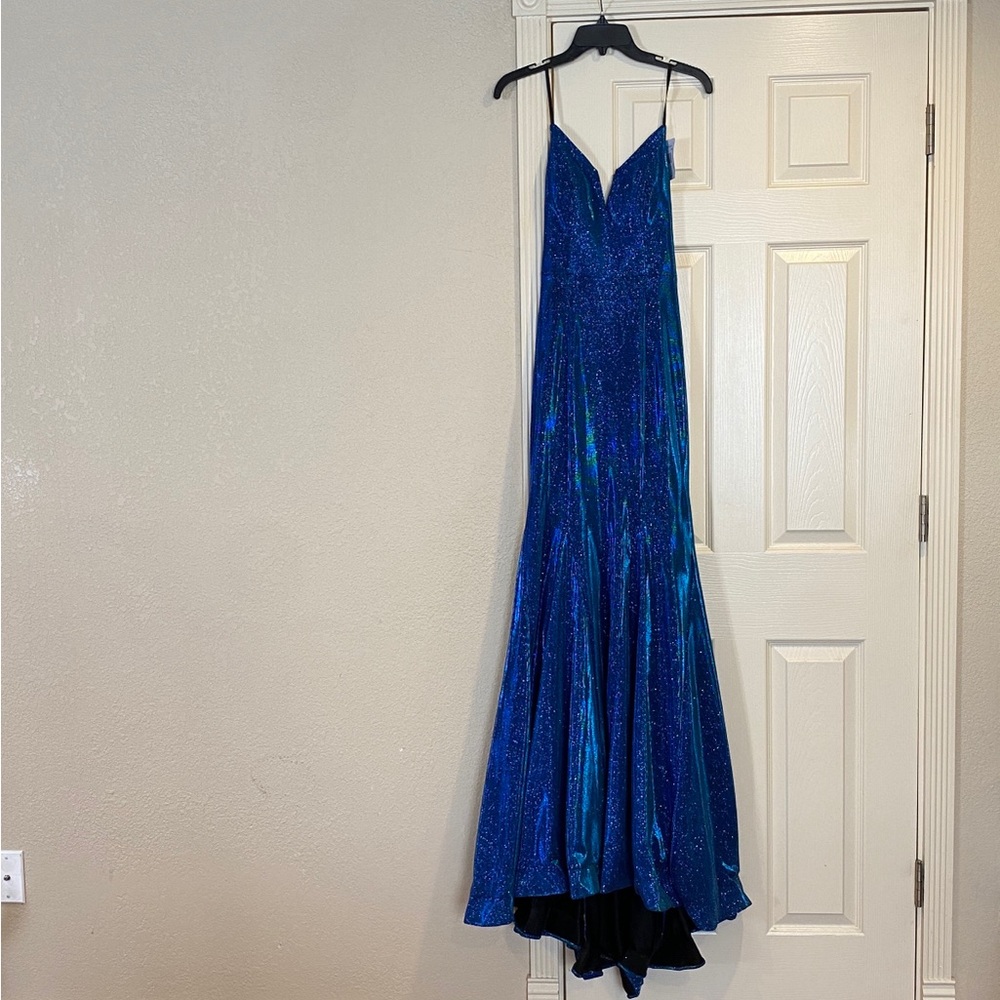 NEW Eye catching shimmer mermaid formal dress